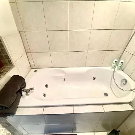 Im Stadtzentrum Mit W-lan Sweet Apartment *